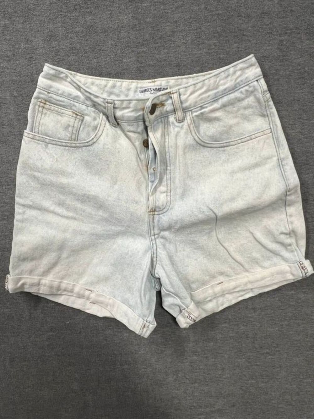 Vintage denim shorts Guess button fly size 31